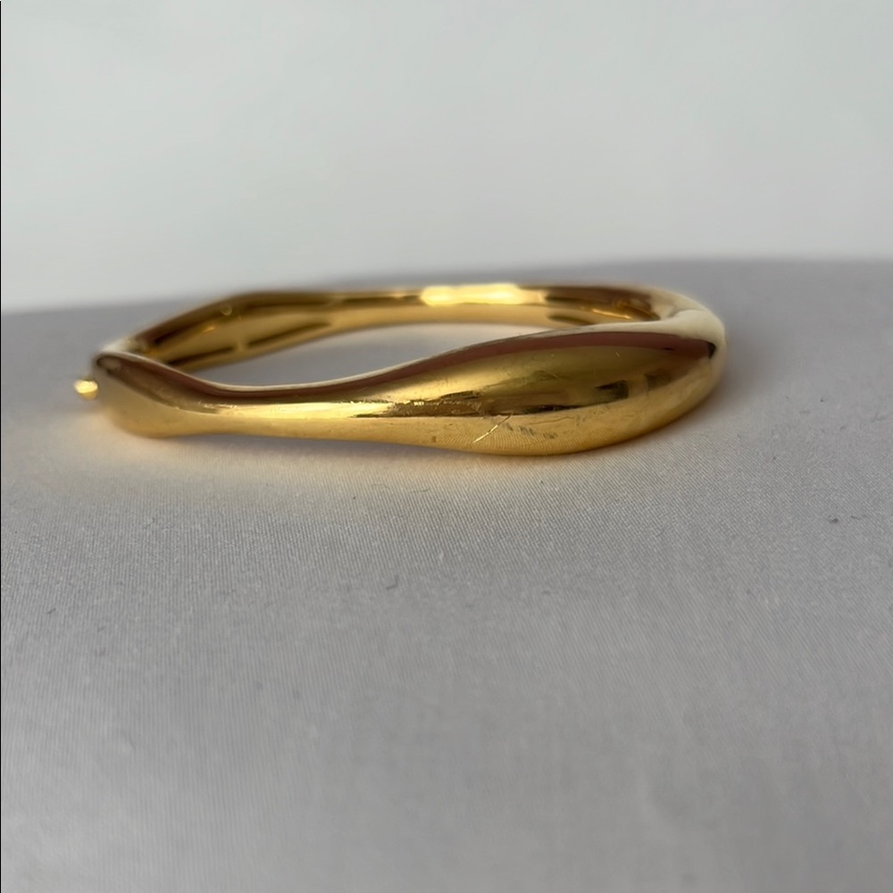 Elegant Gold Monica Vinader  Bracelet